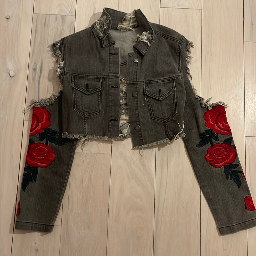 Rose embroidered cut-out denim jacket